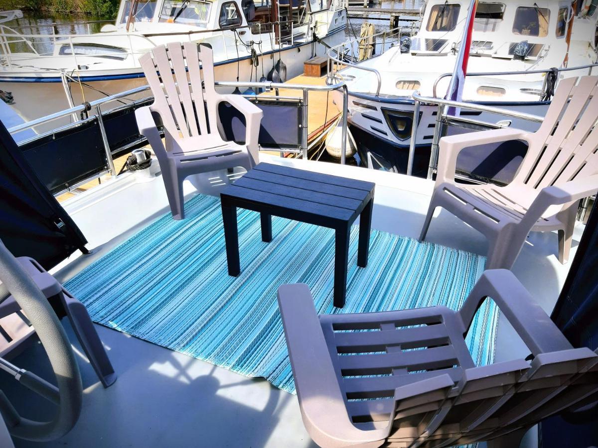 ホテル Motor Yacht Amazone アムステルダム エクステリア 写真