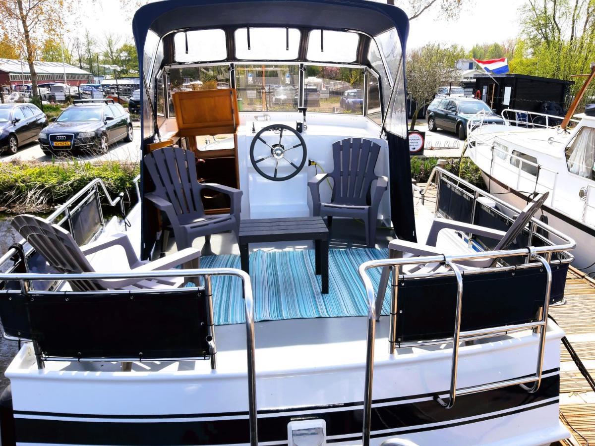 ホテル Motor Yacht Amazone アムステルダム エクステリア 写真