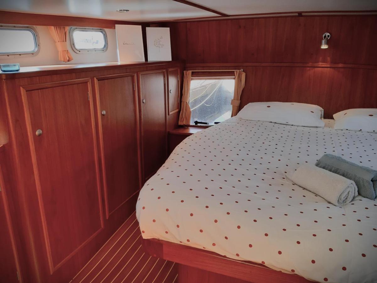ホテル Motor Yacht Amazone アムステルダム エクステリア 写真